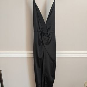 Sleek, black midi dress